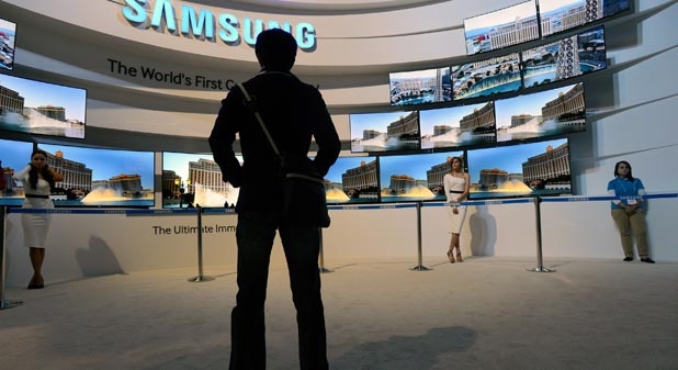 Samsung stellt Riesen-TV mit 8K-Auflösung vor