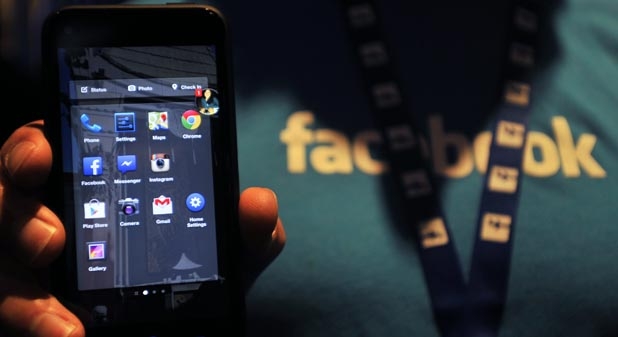 Ärger bei Facebook: App sendet Handynummer ungefragt