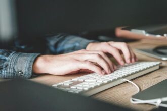 Zan Lazarevic auf Unsplash